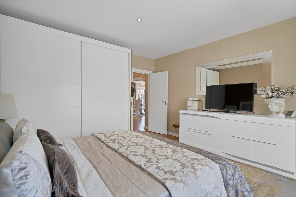 Se vende Villa - Chalet de 3 dormitorios en Costa Del Sol, Málaga, España