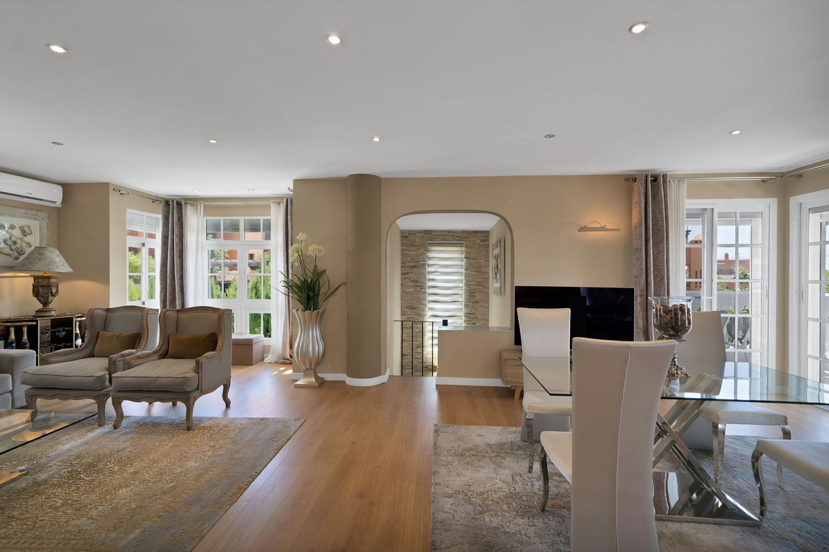 Se vende Villa - Chalet de 3 dormitorios en Costa Del Sol, Málaga, España