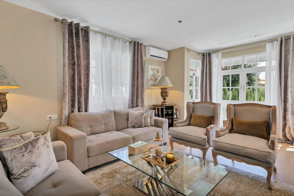 Se vende Villa - Chalet de 3 dormitorios en Costa Del Sol, Málaga, España
