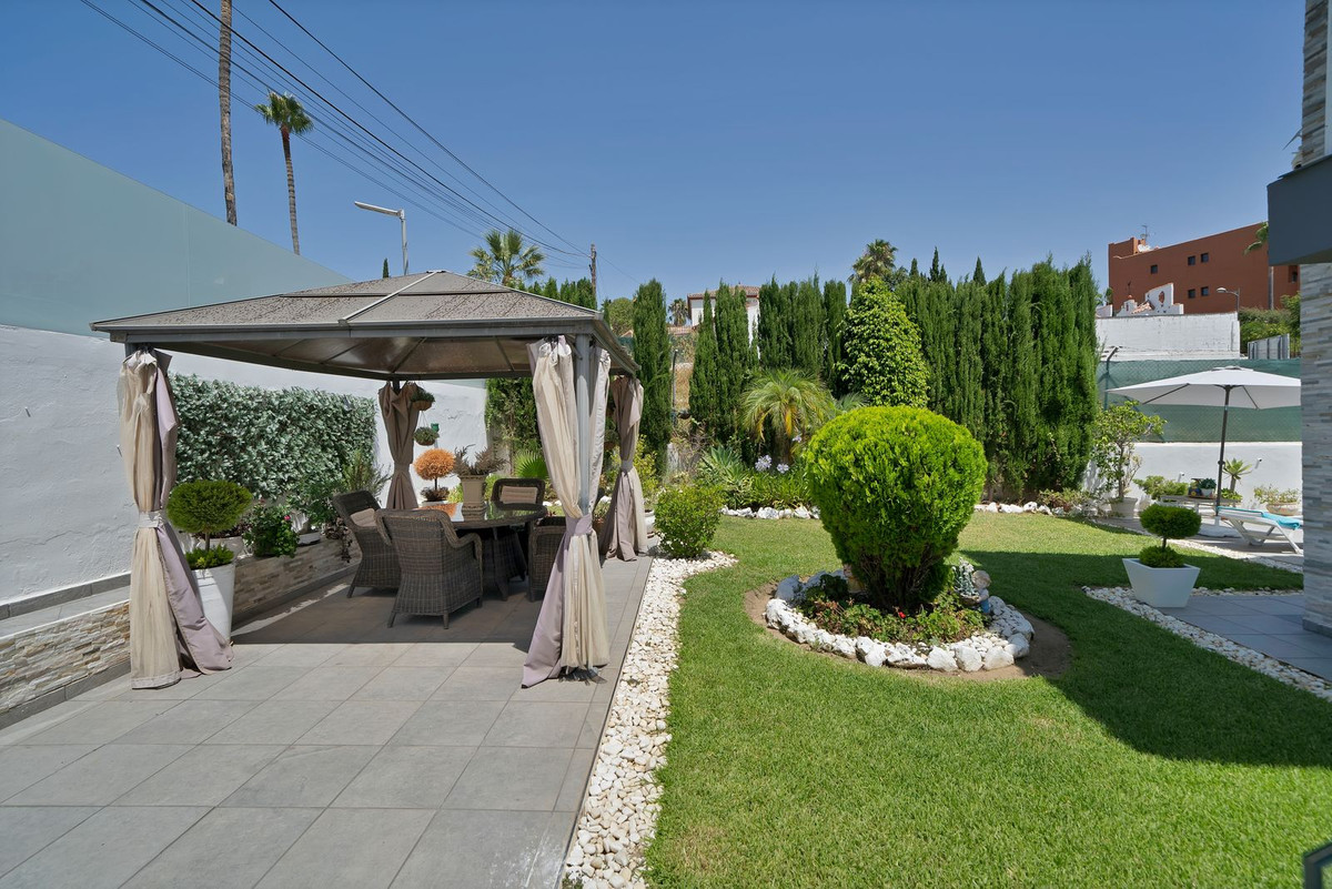 Se vende Villa - Chalet de 3 dormitorios en Costa Del Sol, Málaga, España