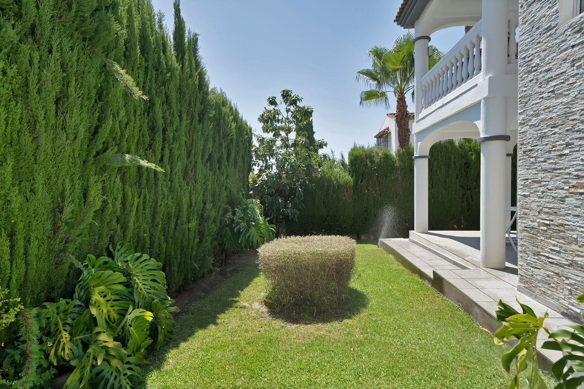 Se vende Villa - Chalet de 3 dormitorios en Costa Del Sol, Málaga, España