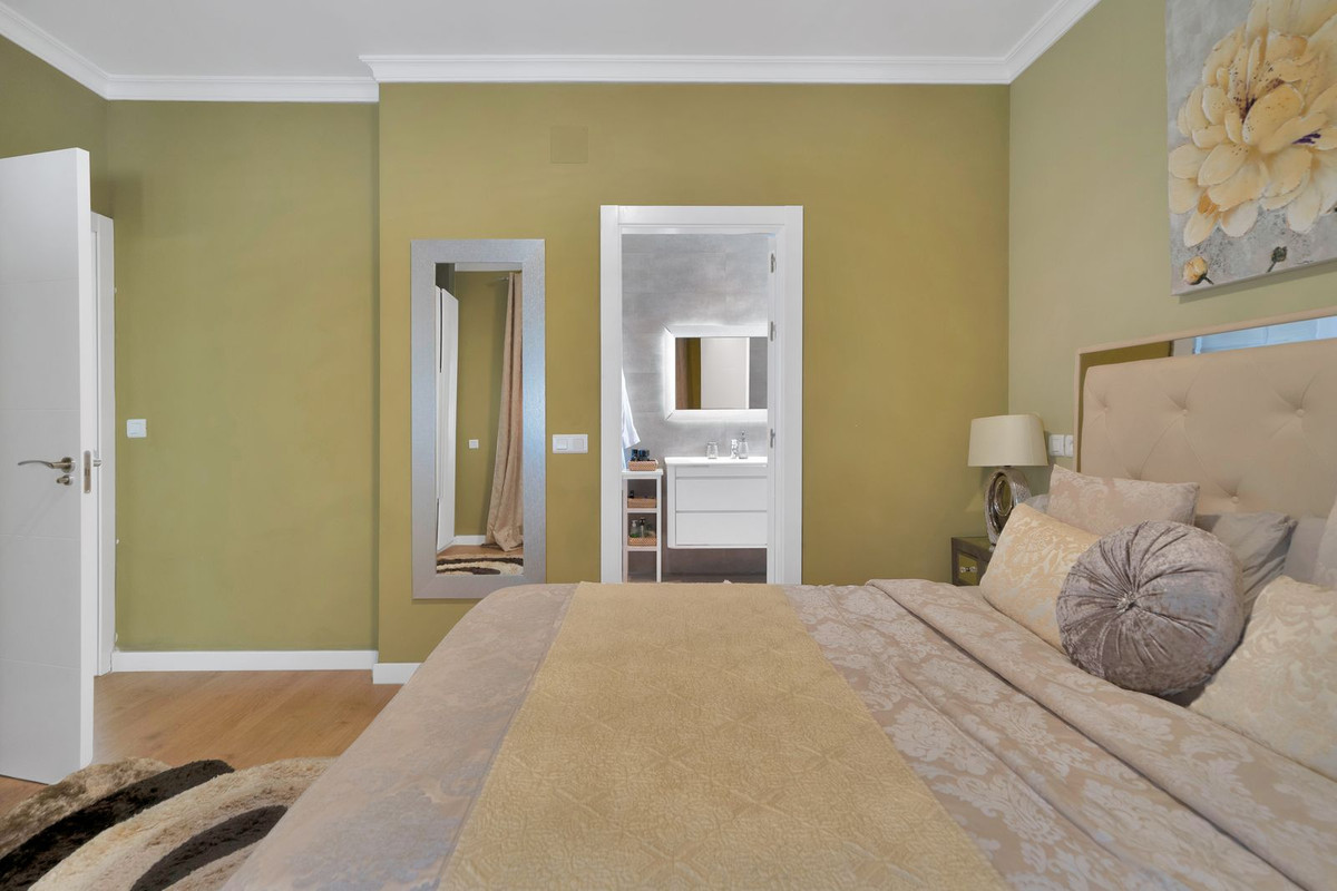 Se vende Villa - Chalet de 3 dormitorios en Costa Del Sol, Málaga, España