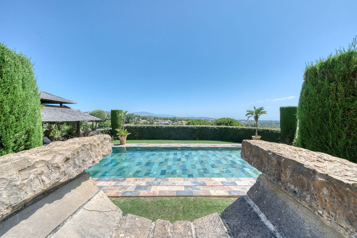 Se vende Villa - Chalet de 5 dormitorios en Costa Del Sol, Cadiz, España