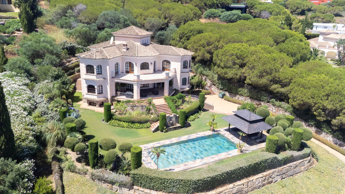Se vende Villa - Chalet de 5 dormitorios en Costa Del Sol, Cadiz, España