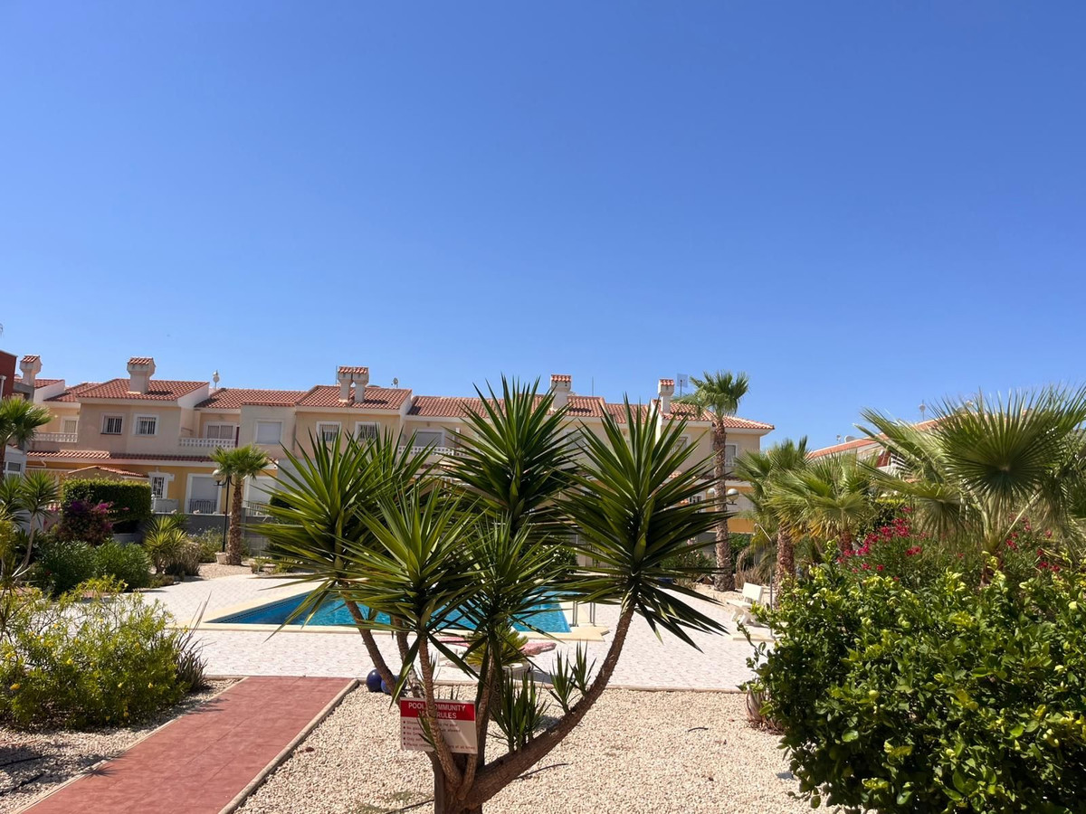 Se vende Adosada de 3 dormitorios en Costa Blanca, Alicante, España