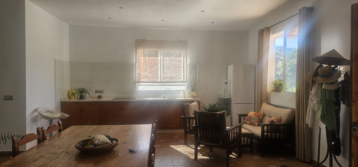 3 Bed Townhouse for sale in Estepona Costa Del Sol, Málaga, Spain