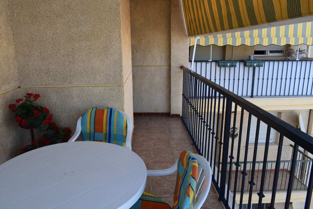 Se vende Apartamento Planta Media de 2 dormitorios en Costa Del Sol East, Málaga, España
