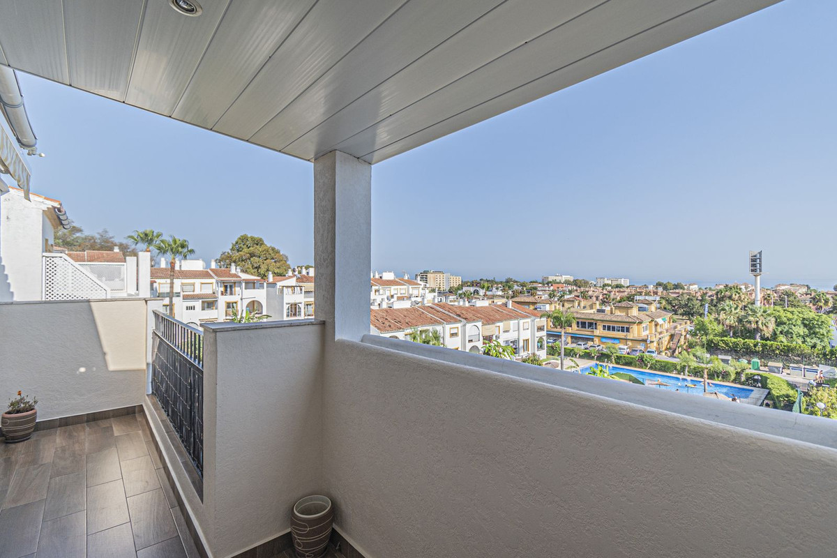 Se vende Apartamento en Planta Última de 2 dormitorios en Costa Del Sol, Málaga, España