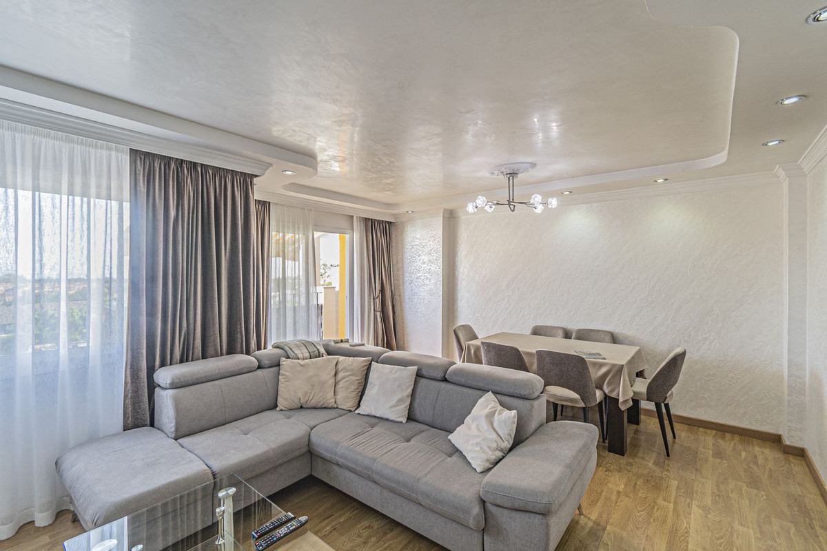 Se vende Apartamento en Planta Última de 2 dormitorios en Costa Del Sol, Málaga, España