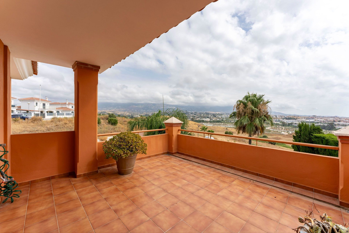 3 Bed Townhouse for sale in Cerros Del Aguila Costa Del Sol, Málaga, Spain