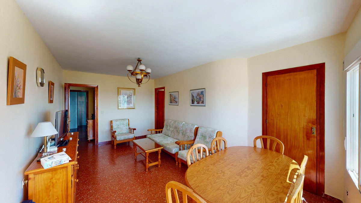 Se vende Apartamento Planta Media de 3 dormitorios en Costa Del Sol East, Málaga, España