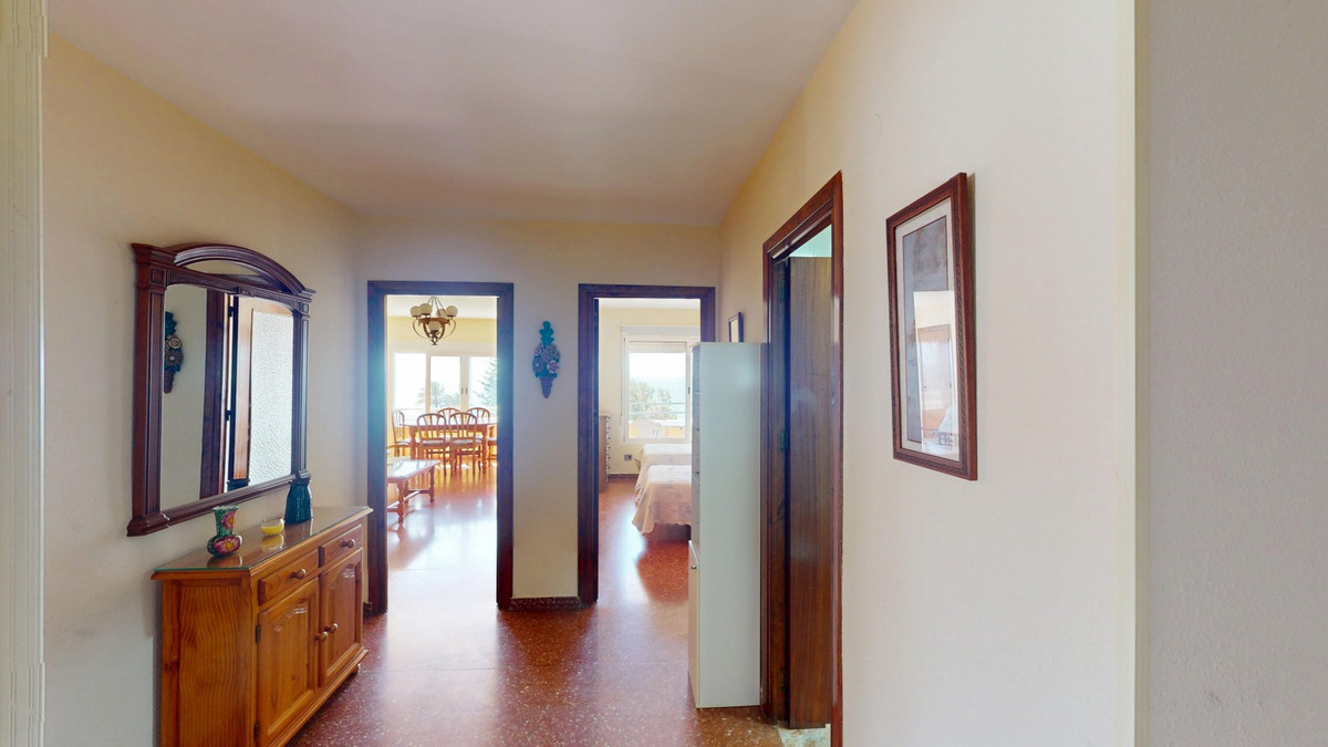 Se vende Apartamento Planta Media de 3 dormitorios en Costa Del Sol East, Málaga, España