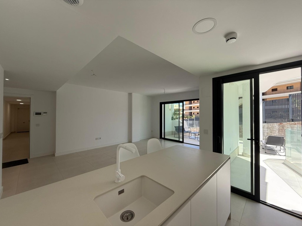 3 Bed Apartment for sale in Fuengirola Costa Del Sol, Málaga, Spain