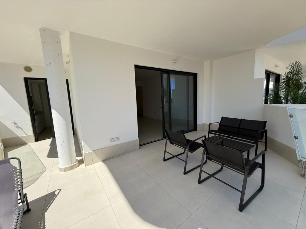 3 Bed Apartment for sale in Fuengirola Costa Del Sol, Málaga, Spain