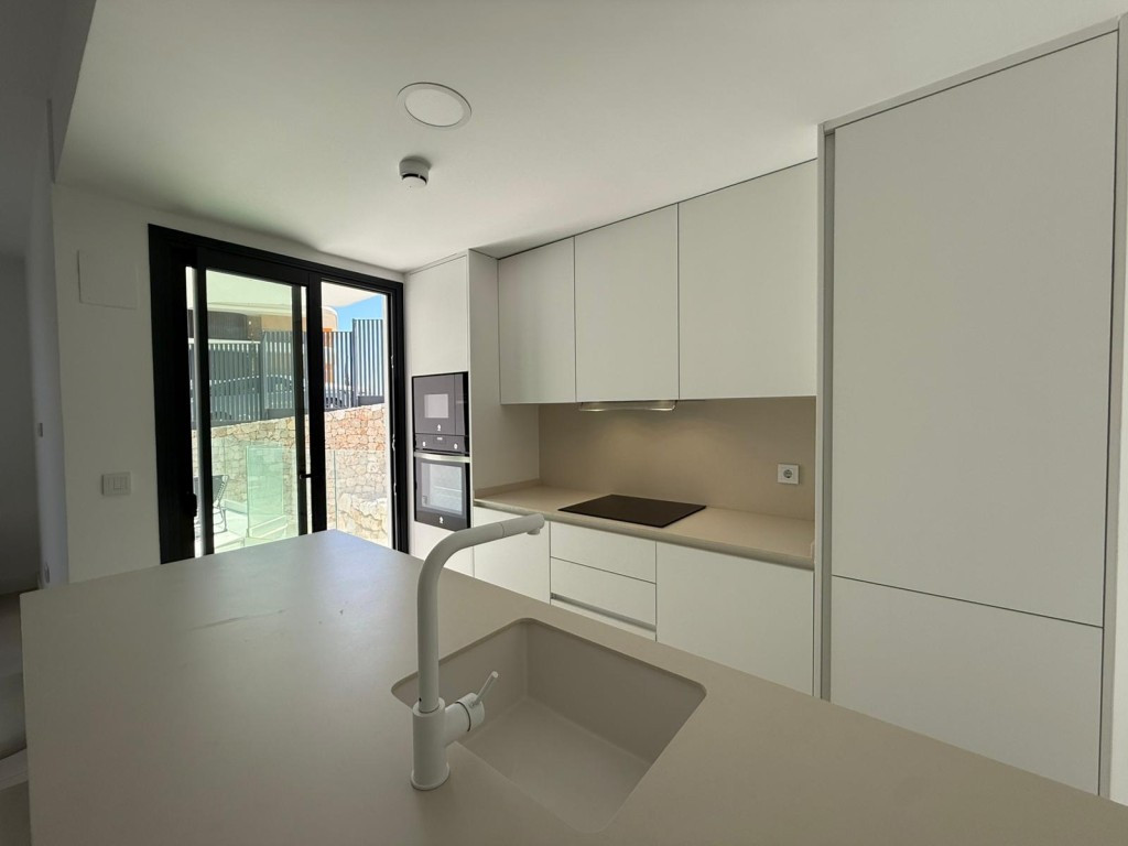 3 Bed Apartment for sale in Fuengirola Costa Del Sol, Málaga, Spain