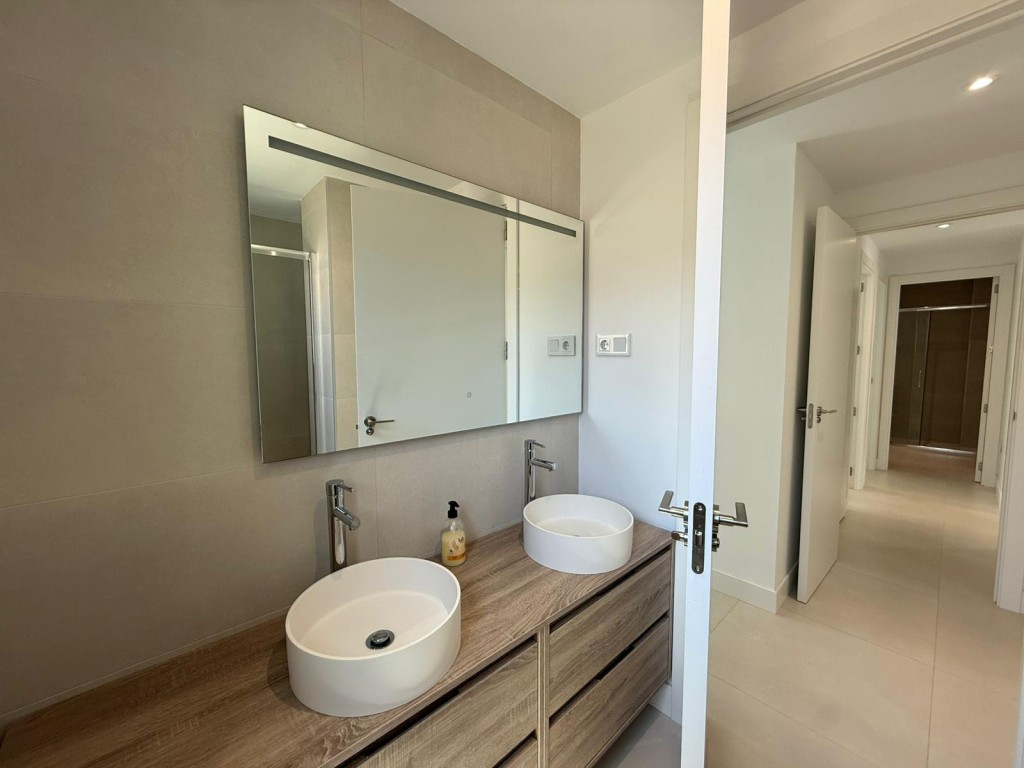3 Bed Apartment for sale in Fuengirola Costa Del Sol, Málaga, Spain