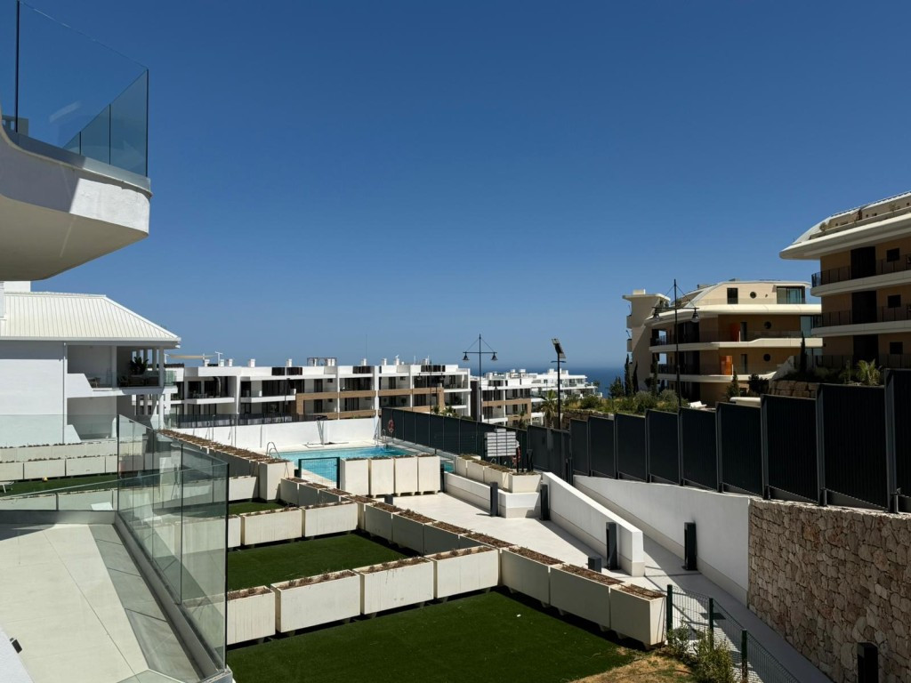3 Bed Apartment for sale in Fuengirola Costa Del Sol, Málaga, Spain
