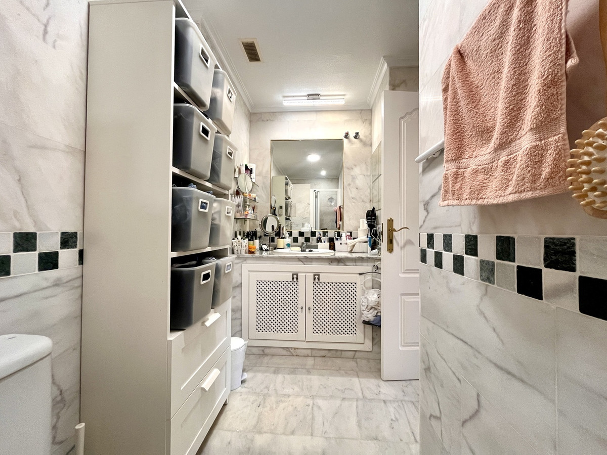 2 Bed Apartment for sale in Villamartin Costa Blanca, Alicante, Spain