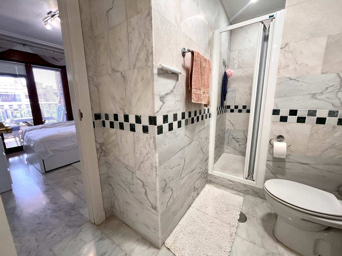 2 Bed Apartment for sale in Villamartin Costa Blanca, Alicante, Spain