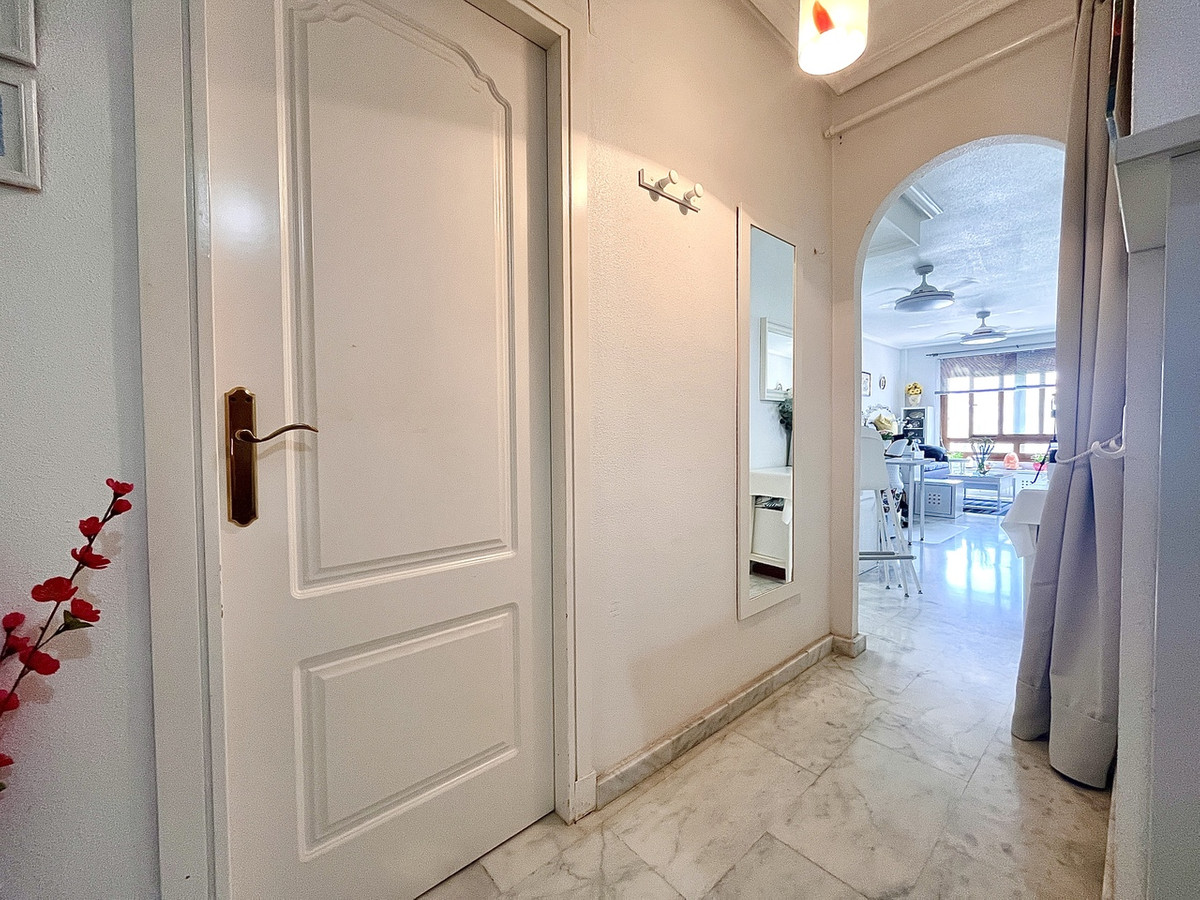 2 Bed Apartment for sale in Villamartin Costa Blanca, Alicante, Spain