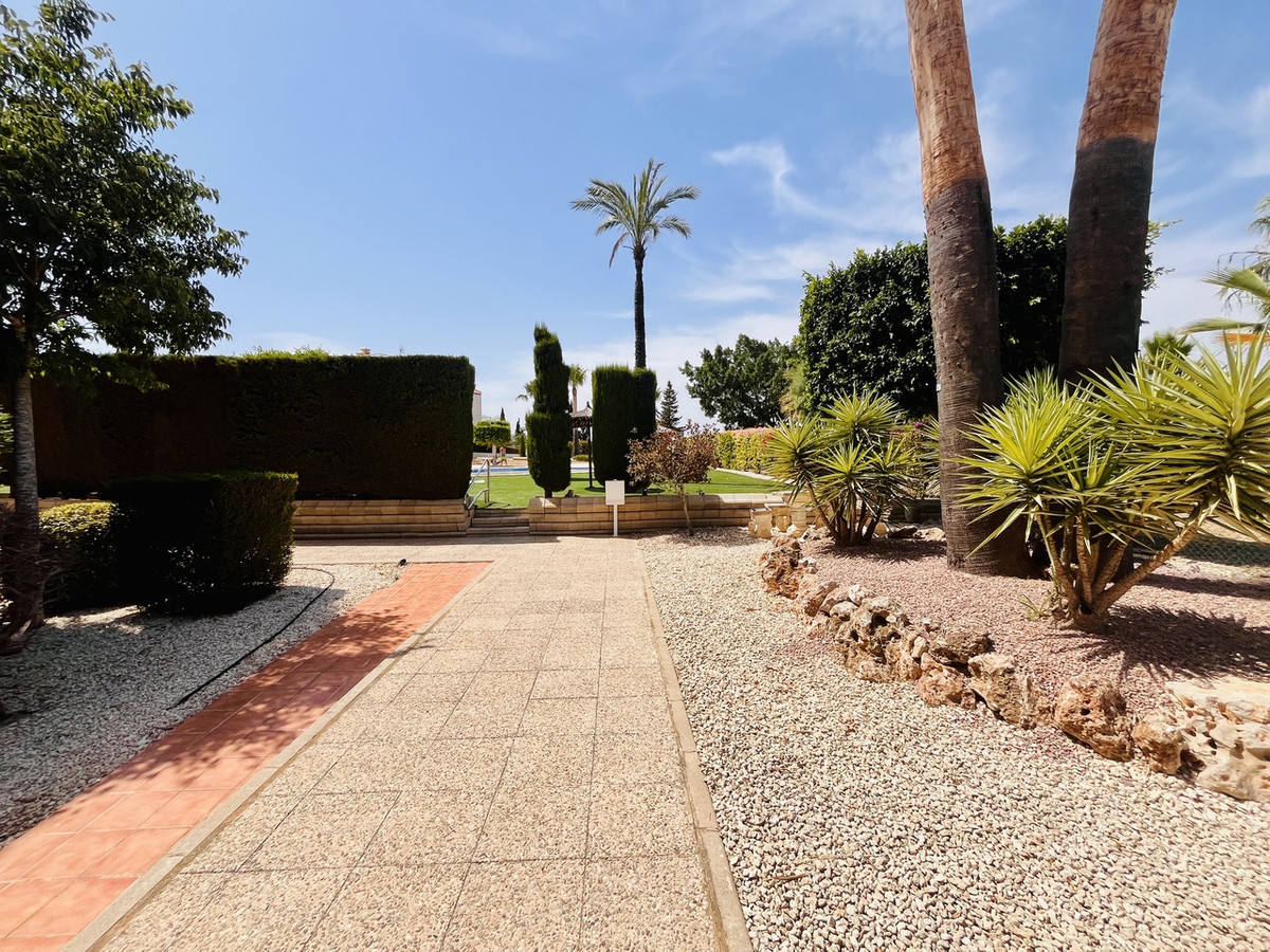 2 Bed Apartment for sale in Villamartin Costa Blanca, Alicante, Spain