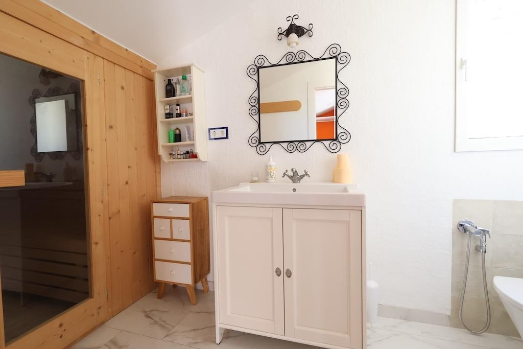 Se vende Villa - Chalet de 4 dormitorios en Costa Blanca, Alicante, España