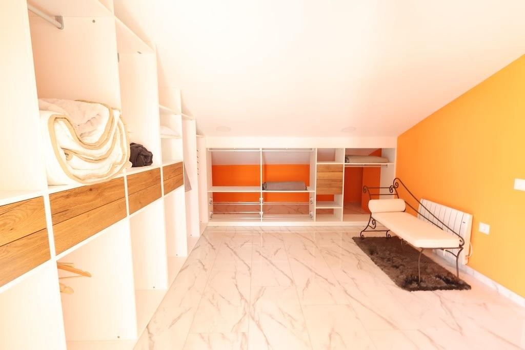 Se vende Villa - Chalet de 4 dormitorios en Costa Blanca, Alicante, España