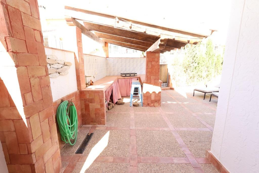 Se vende Villa - Chalet de 4 dormitorios en Costa Blanca, Alicante, España
