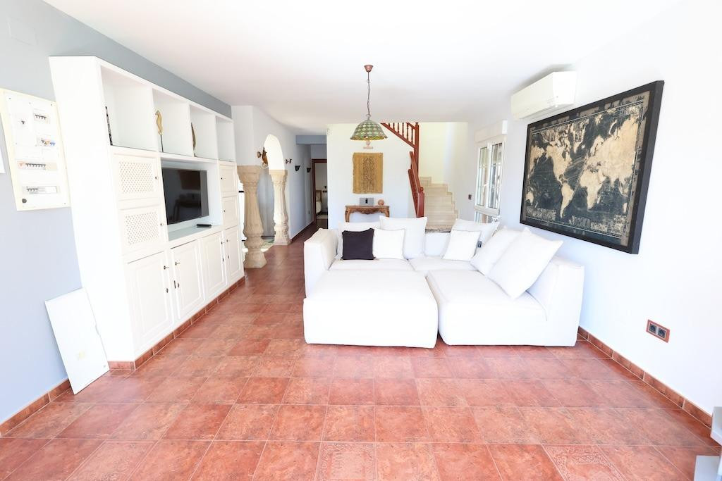 Se vende Villa - Chalet de 4 dormitorios en Costa Blanca, Alicante, España