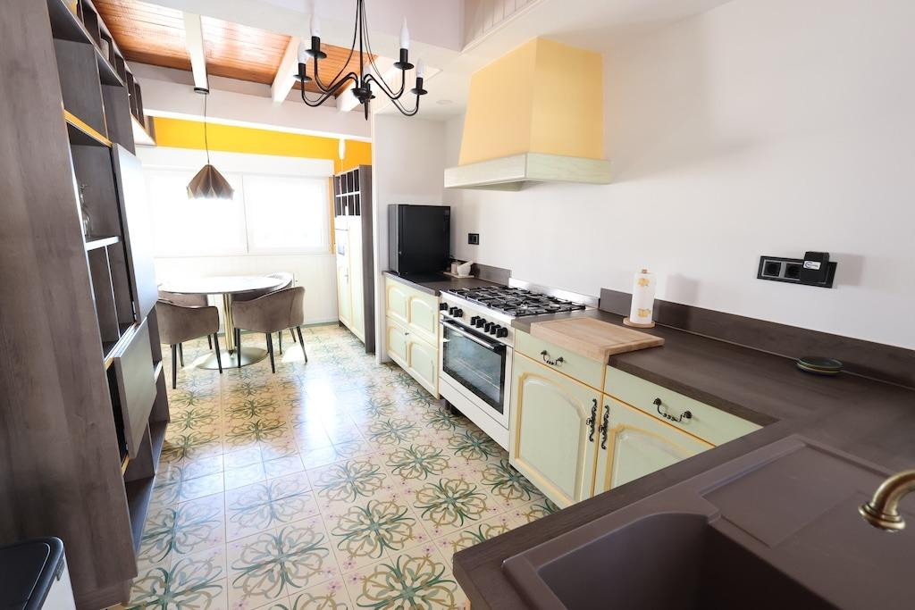 Se vende Villa - Chalet de 4 dormitorios en Costa Blanca, Alicante, España
