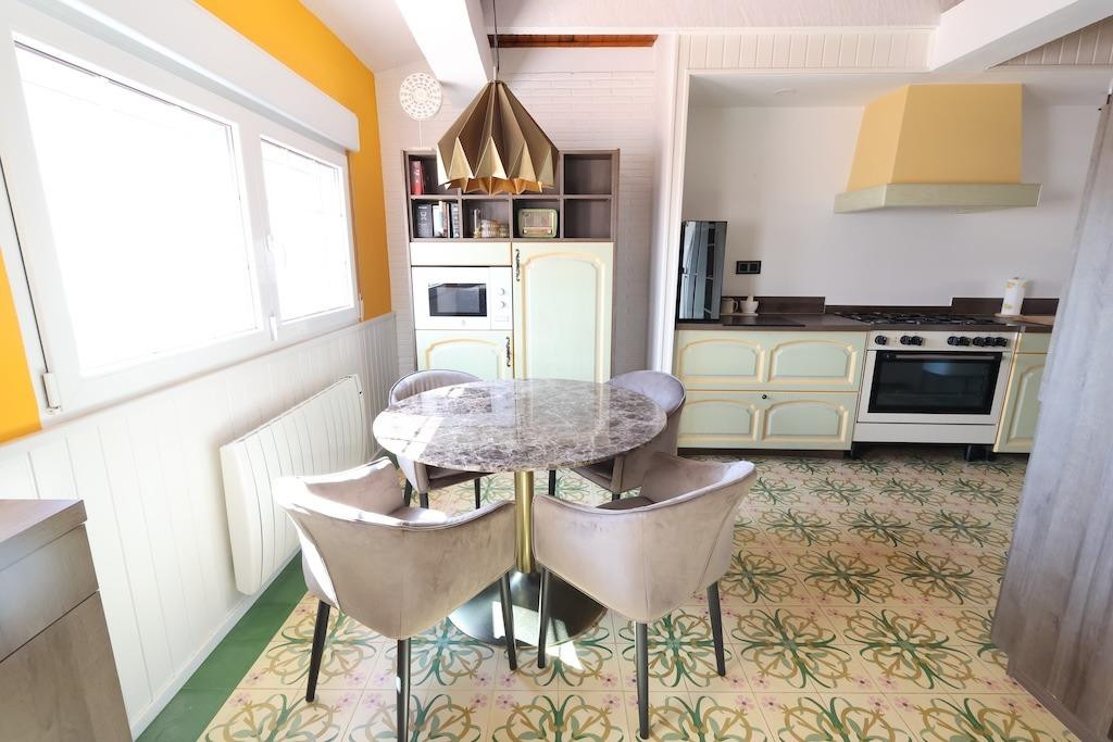 Se vende Villa - Chalet de 4 dormitorios en Costa Blanca, Alicante, España