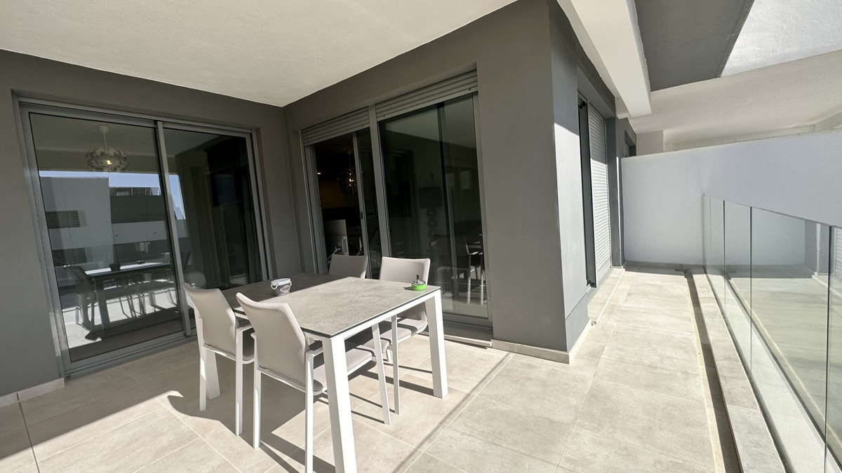 Se vende Apartamento Planta Media de 2 dormitorios en Costa Del Sol, Málaga, España