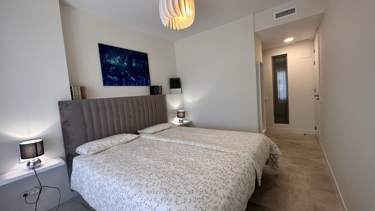 Se vende Apartamento Planta Media de 2 dormitorios en Costa Del Sol, Málaga, España