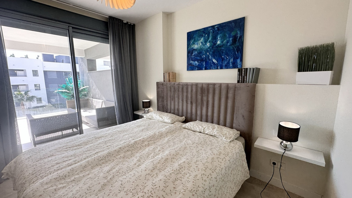 Se vende Apartamento Planta Media de 2 dormitorios en Costa Del Sol, Málaga, España