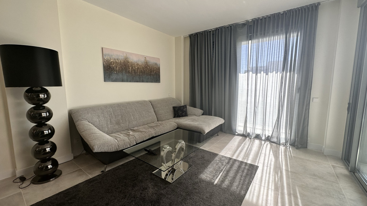 Se vende Apartamento Planta Media de 2 dormitorios en Costa Del Sol, Málaga, España