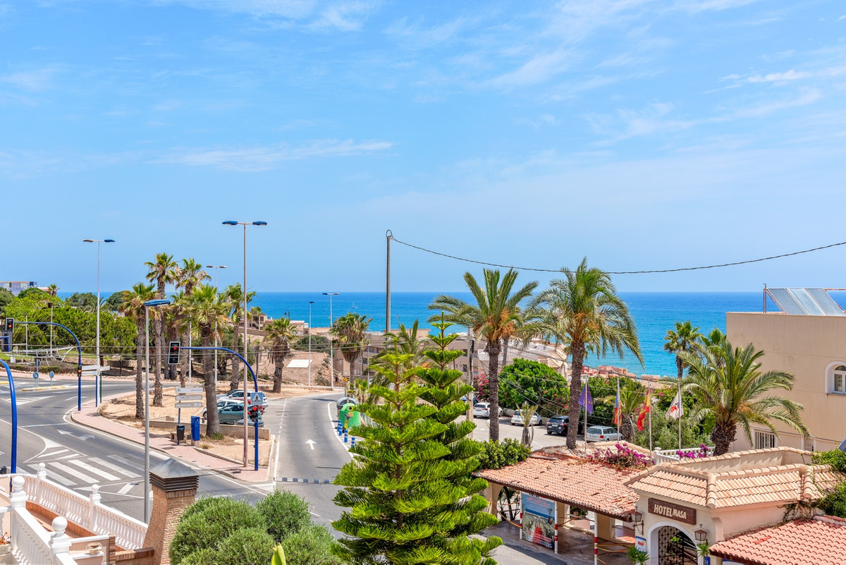 4 Bed Townhouse for sale in Torrevieja Costa Blanca, Alicante, Spain