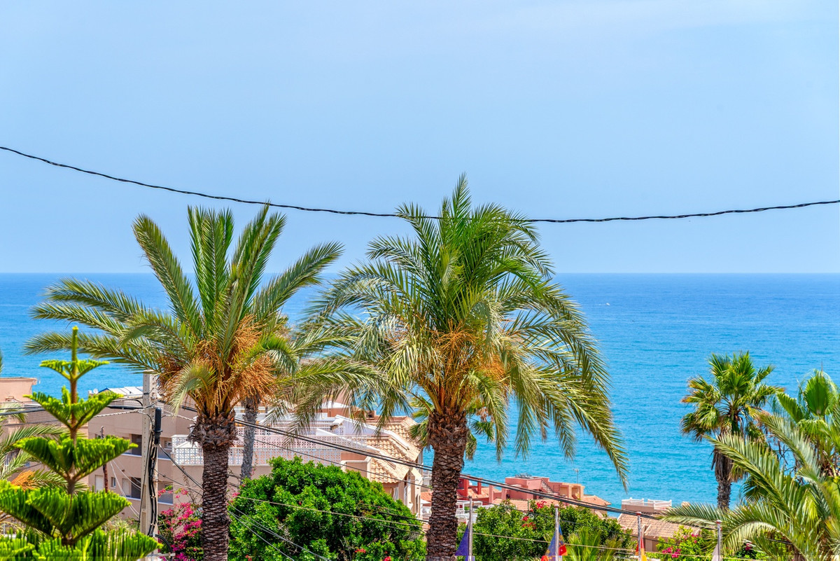 4 Bed Townhouse for sale in Torrevieja Costa Blanca, Alicante, Spain