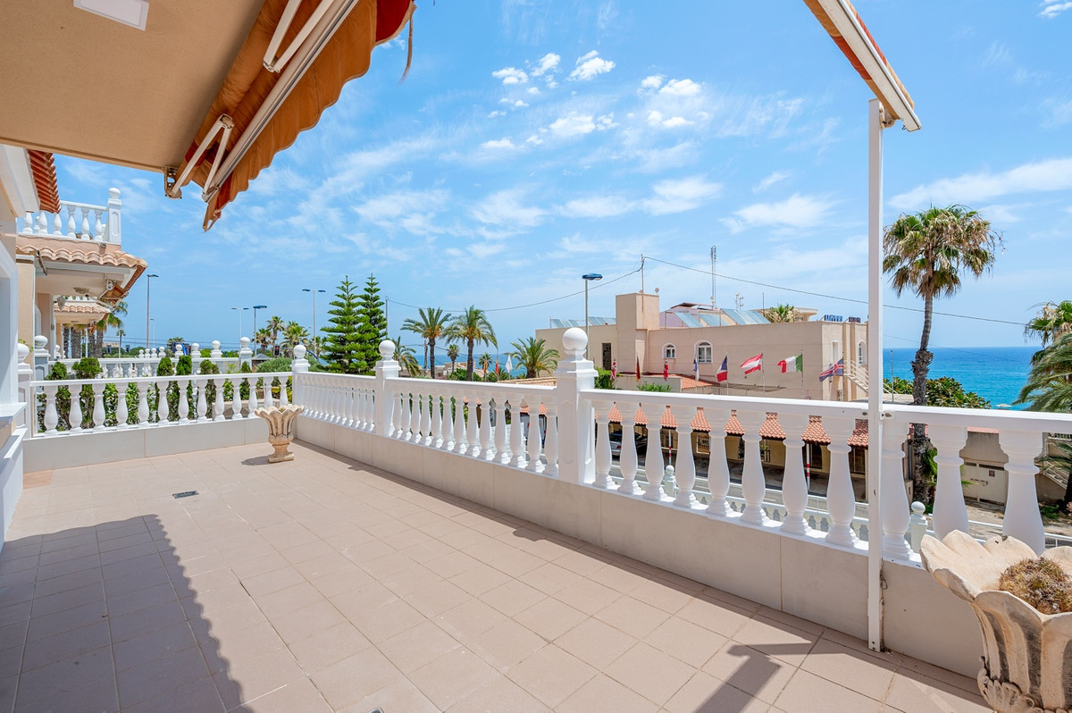 4 Bed Townhouse for sale in Torrevieja Costa Blanca, Alicante, Spain