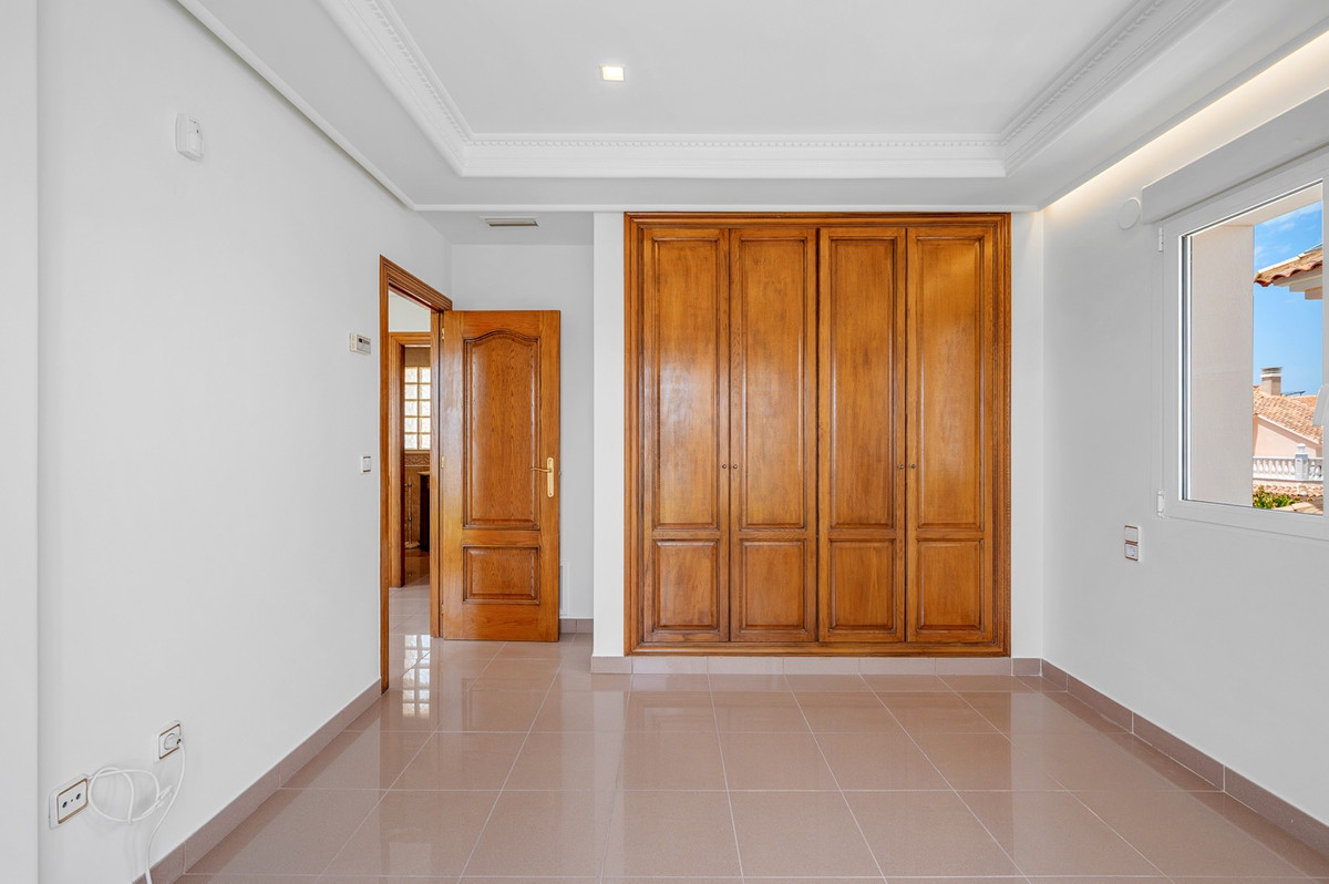 4 Bed Townhouse for sale in Torrevieja Costa Blanca, Alicante, Spain