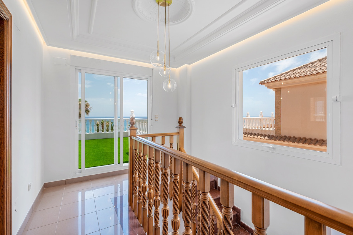4 Bed Townhouse for sale in Torrevieja Costa Blanca, Alicante, Spain