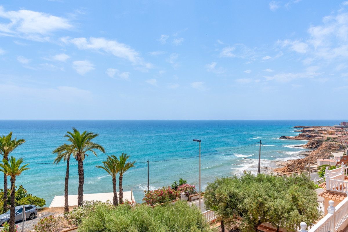 4 Bed Townhouse for sale in Torrevieja Costa Blanca, Alicante, Spain