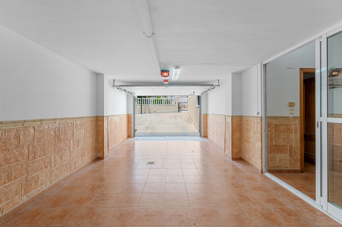 4 Bed Townhouse for sale in Torrevieja Costa Blanca, Alicante, Spain