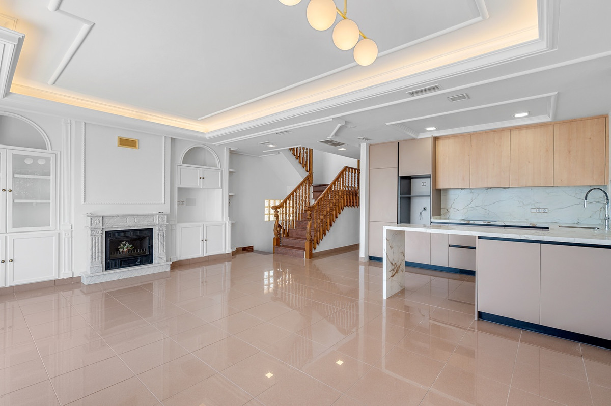 4 Bed Townhouse for sale in Torrevieja Costa Blanca, Alicante, Spain