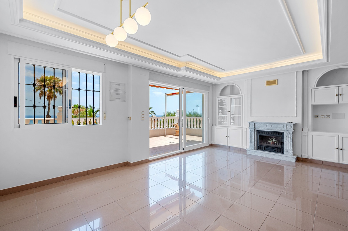 4 Bed Townhouse for sale in Torrevieja Costa Blanca, Alicante, Spain
