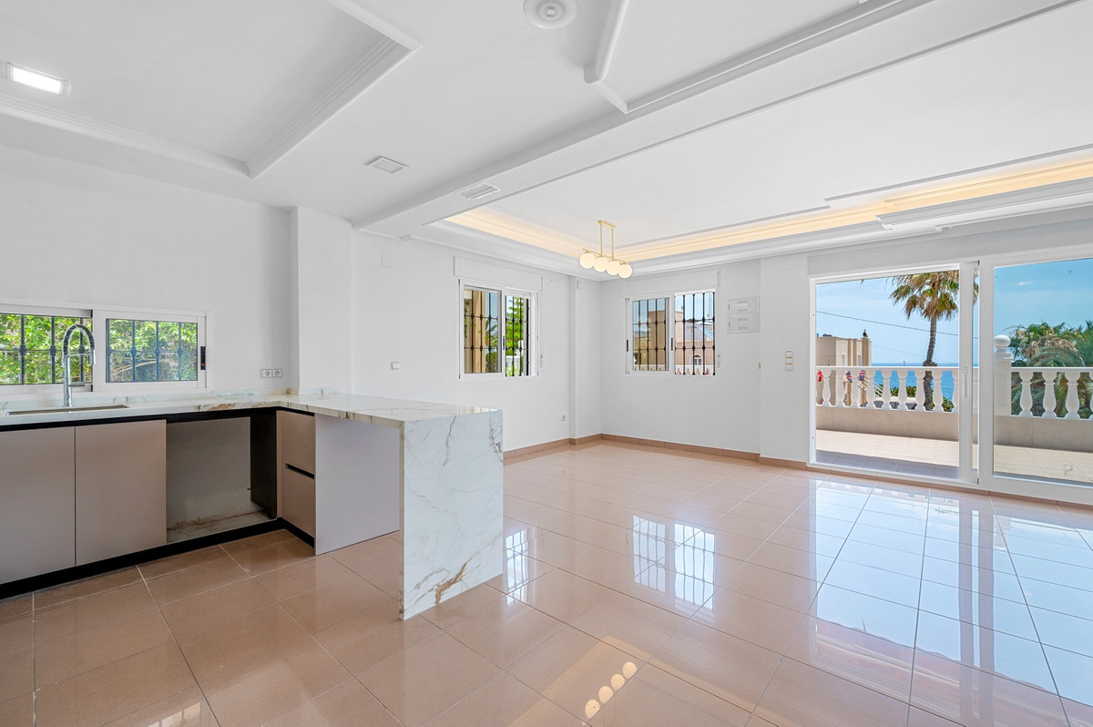 4 Bed Townhouse for sale in Torrevieja Costa Blanca, Alicante, Spain