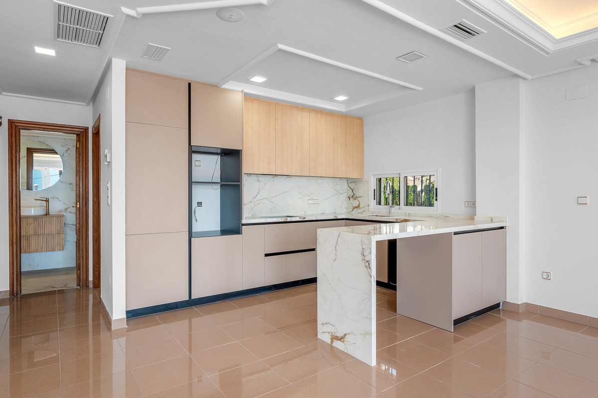4 Bed Townhouse for sale in Torrevieja Costa Blanca, Alicante, Spain