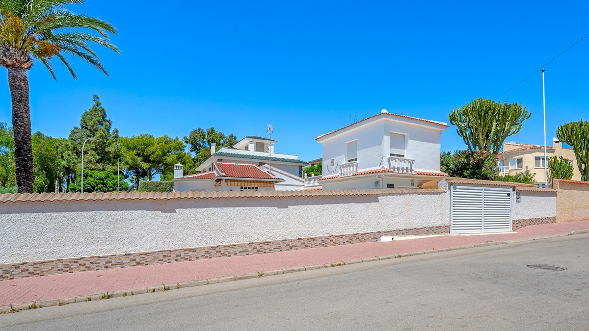3 Bed Townhouse for sale in Ciudad Quesada Costa Blanca, Alicante, Spain