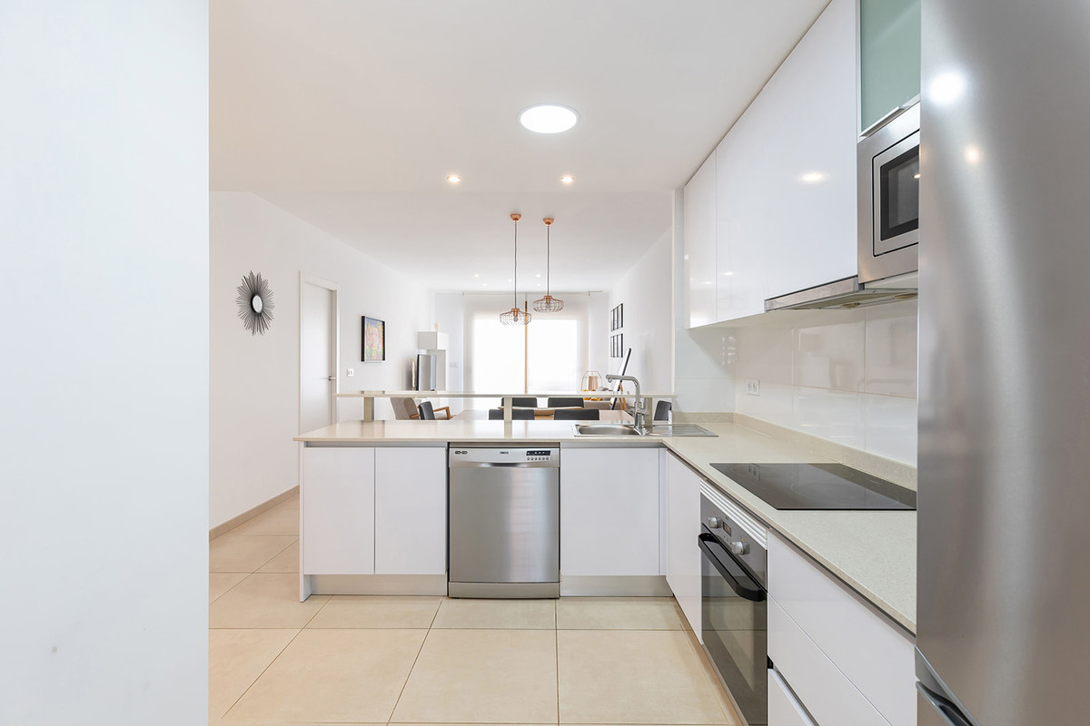 Se vende Apartamento Planta Media de 3 dormitorios en Costa Blanca, Alicante, España