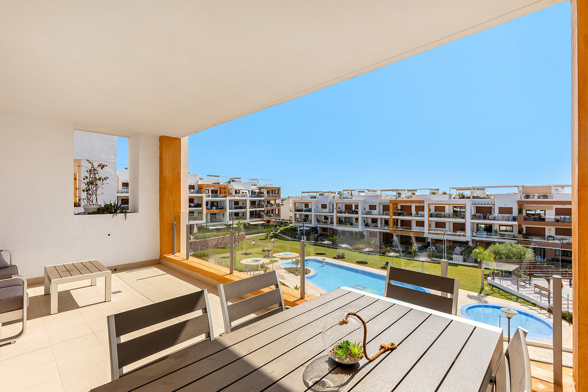 Se vende Apartamento Planta Media de 3 dormitorios en Costa Blanca, Alicante, España