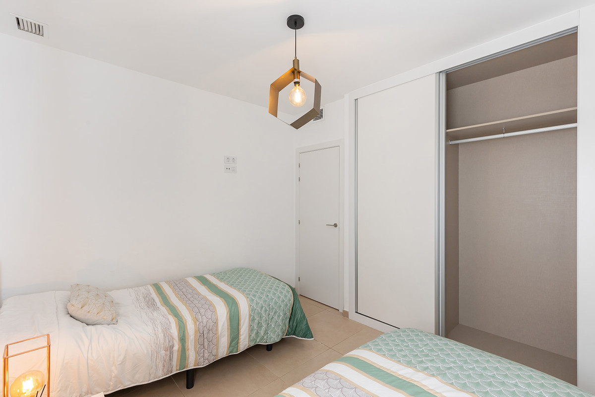 Se vende Apartamento Planta Media de 3 dormitorios en Costa Blanca, Alicante, España